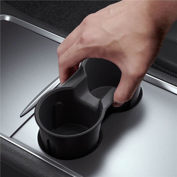 Spigen-Center-Console-Cup-Holder-Insert-Relaxed-Grip-vlozky-do-drzaku-napoju-Tesla-Model-Y-3