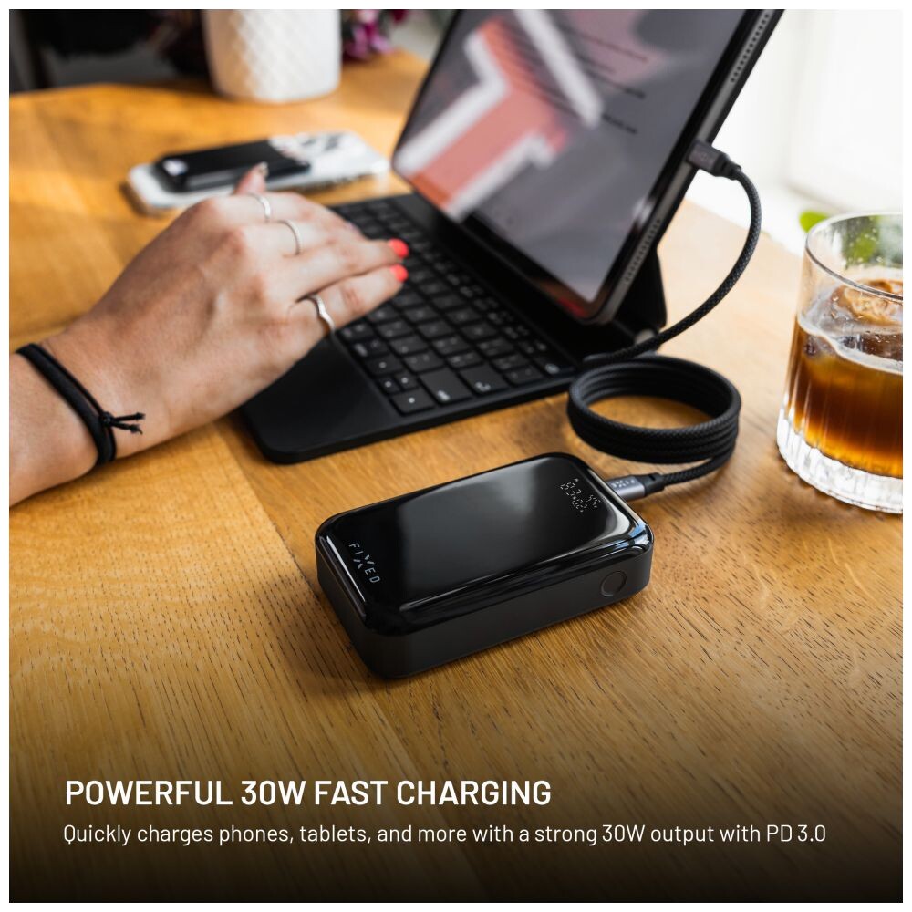FIXED-Zen-10-Pro-powerbanka-s-LCD-displejem-30W-10-000-mAh-cerna