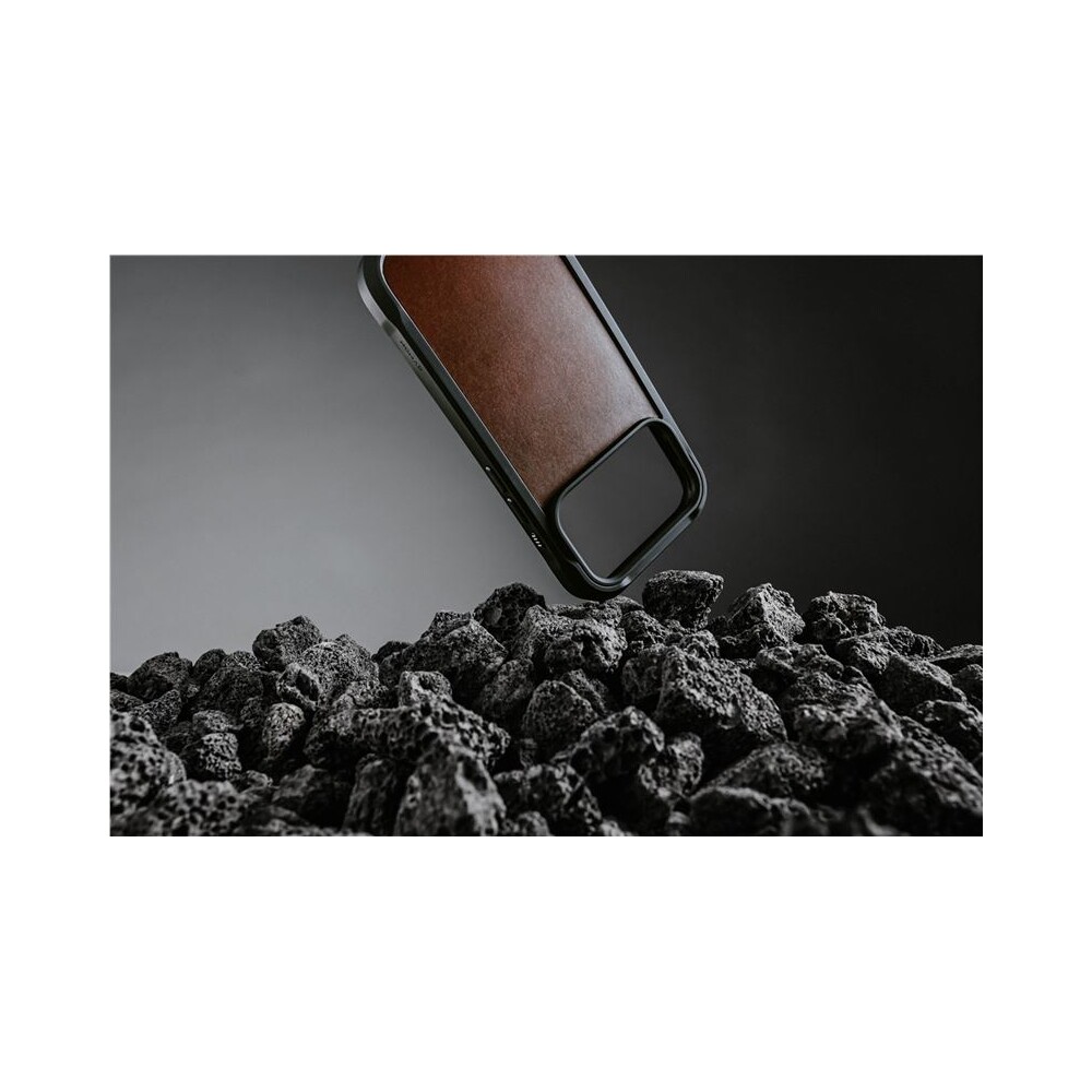 Nomad-Rugged-Leather-Case-Horween-MagSafe-kozeny-kryt-iPhone-17-Pro-Rustic-Brown