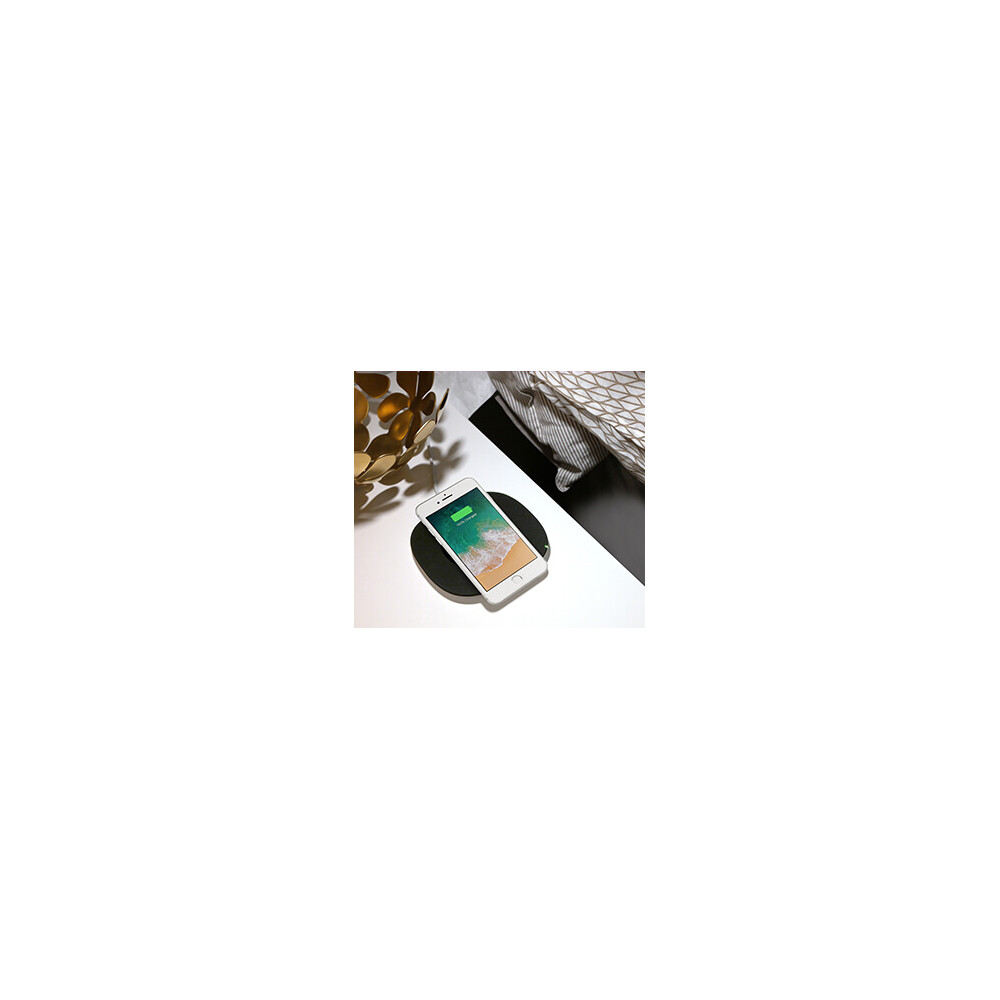Belkin-Qi-Wireless-Charging-Pad-bezdratova-nabijecka-cerna