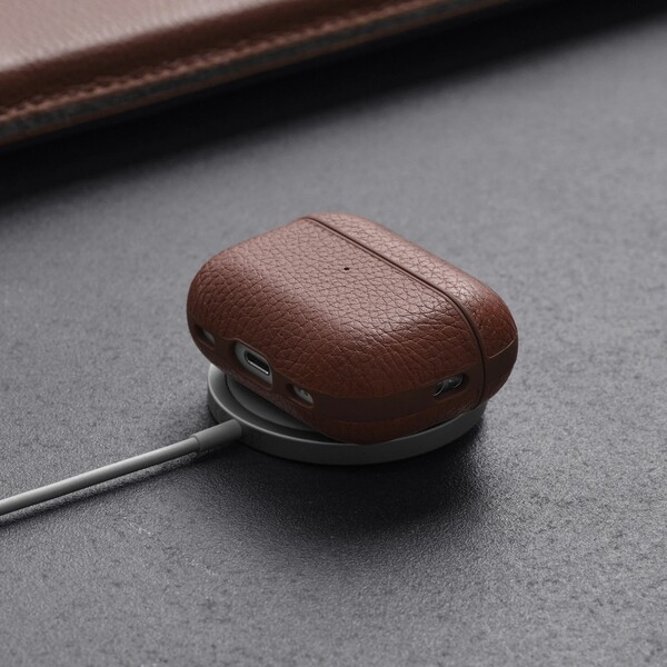 Woolnut-Leather-kozene-pouzdro-pro-AirPods-Pro-2-generace-hnede