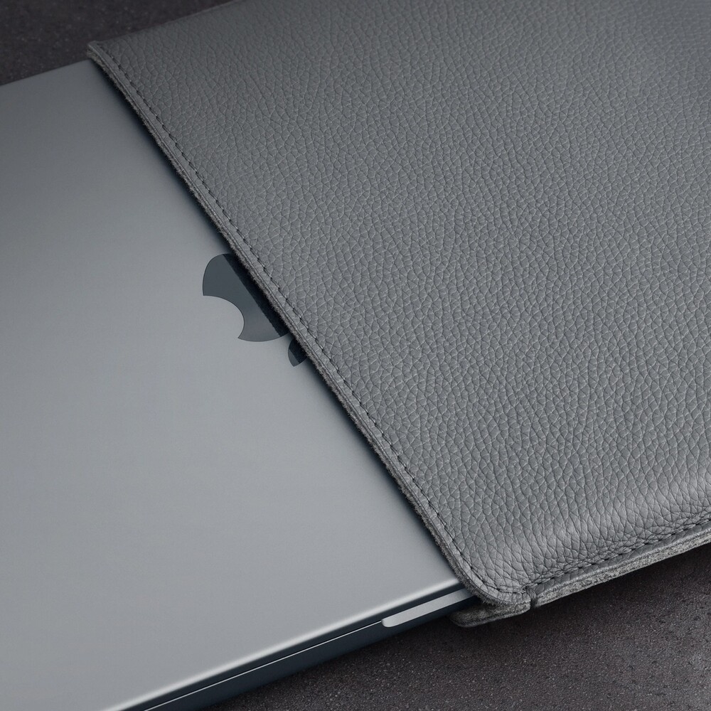 Woolnut-kozene-Sleeve-pouzdro-pro-16-MacBook-Pro-sede