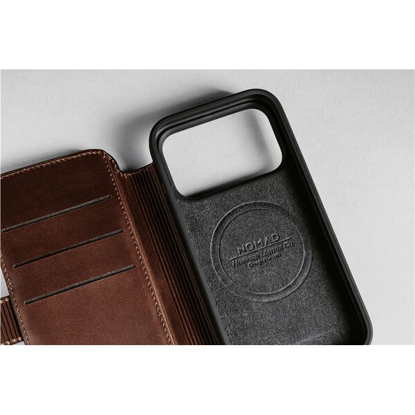 Nomad-Modern-Leather-Folio-Horween-MagSafe-kozene-pouzdro-iPhone-17-Pro-Rustic-Brown