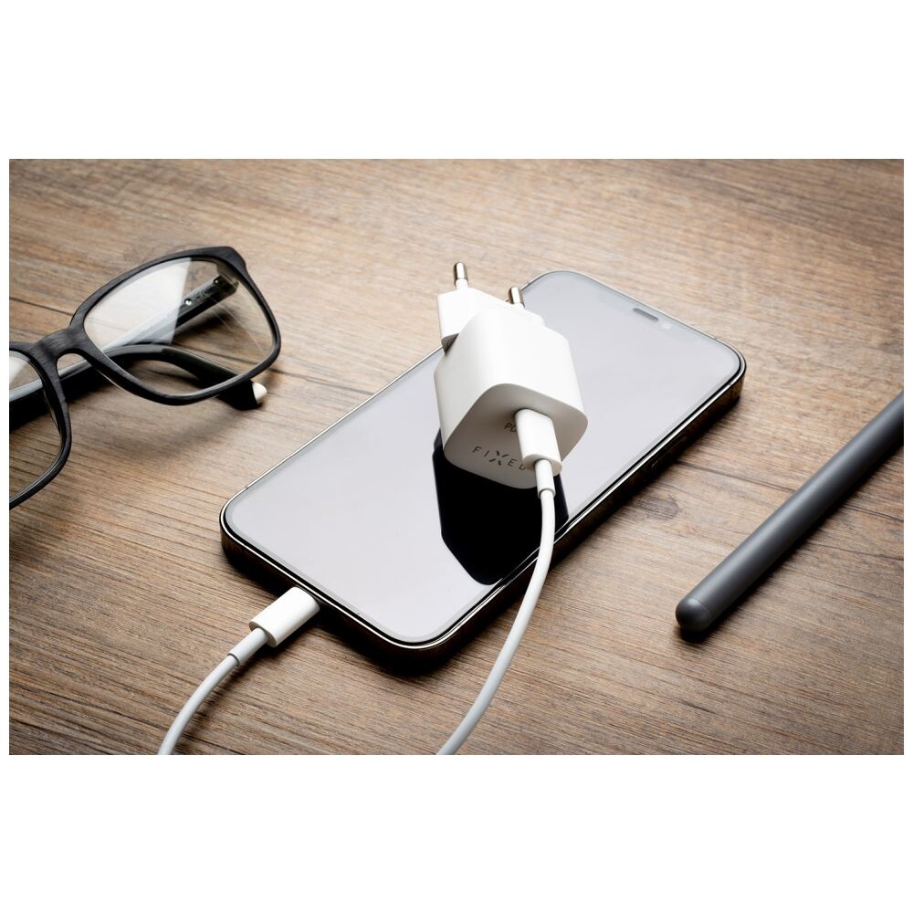 FIXED-Mini-set-sitove-nabijecky-s-USB-C-vystupem-a-USB-C-Lightning-kabelu-podpora-PD-1-2-metr-MFI