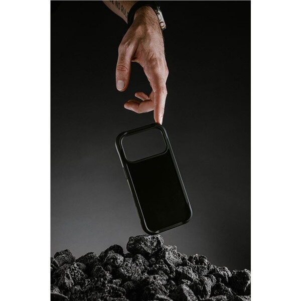 Nomad-Rugged-Leather-Case-Horween-MagSafe-kozeny-kryt-iPhone-17-Pro-Max-Black