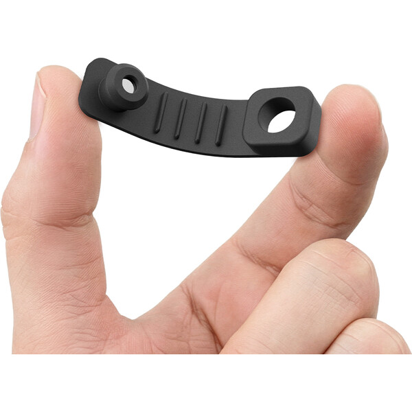 Spigen-Magnetic-Cable-Holder-magneticky-organizer-cerny
