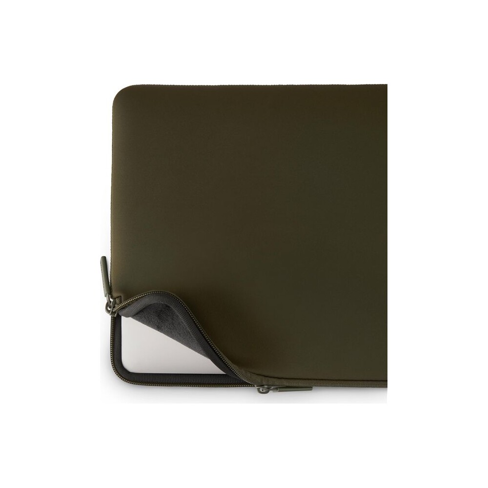 Pipetto-Classic-Fit-Sleeve-pouzdro-pro-MacBook-14-13-tmave-zelene