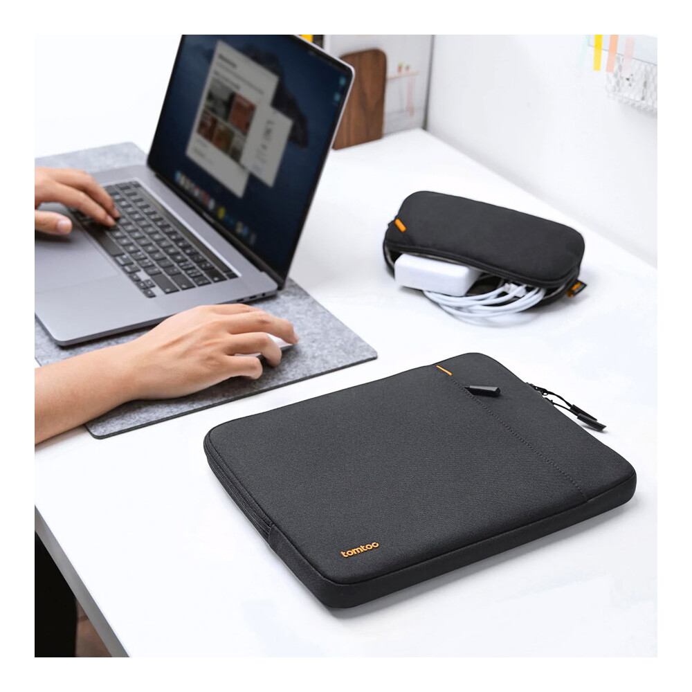 tomtoc-Sleeve-Kit-14-MacBook-Pro-cerna