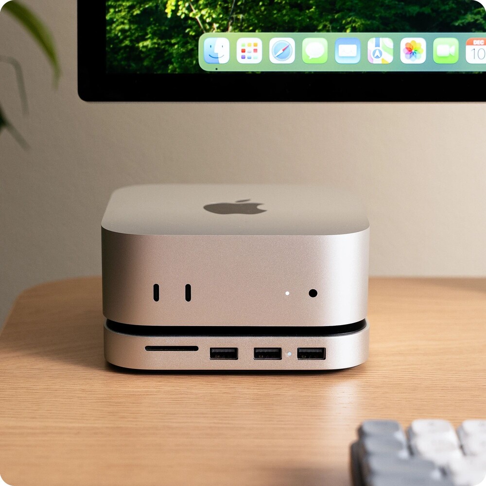 Satechi-Mac-Mini-M4-Stand-Hub-s-SSD-Enclosure-bily