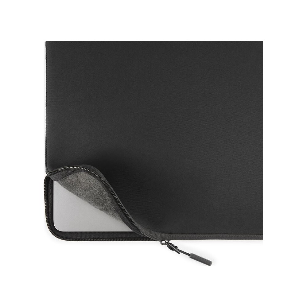 Pipetto-Classic-Fit-Sleeve-pouzdro-pro-MacBook-14-13-cerne