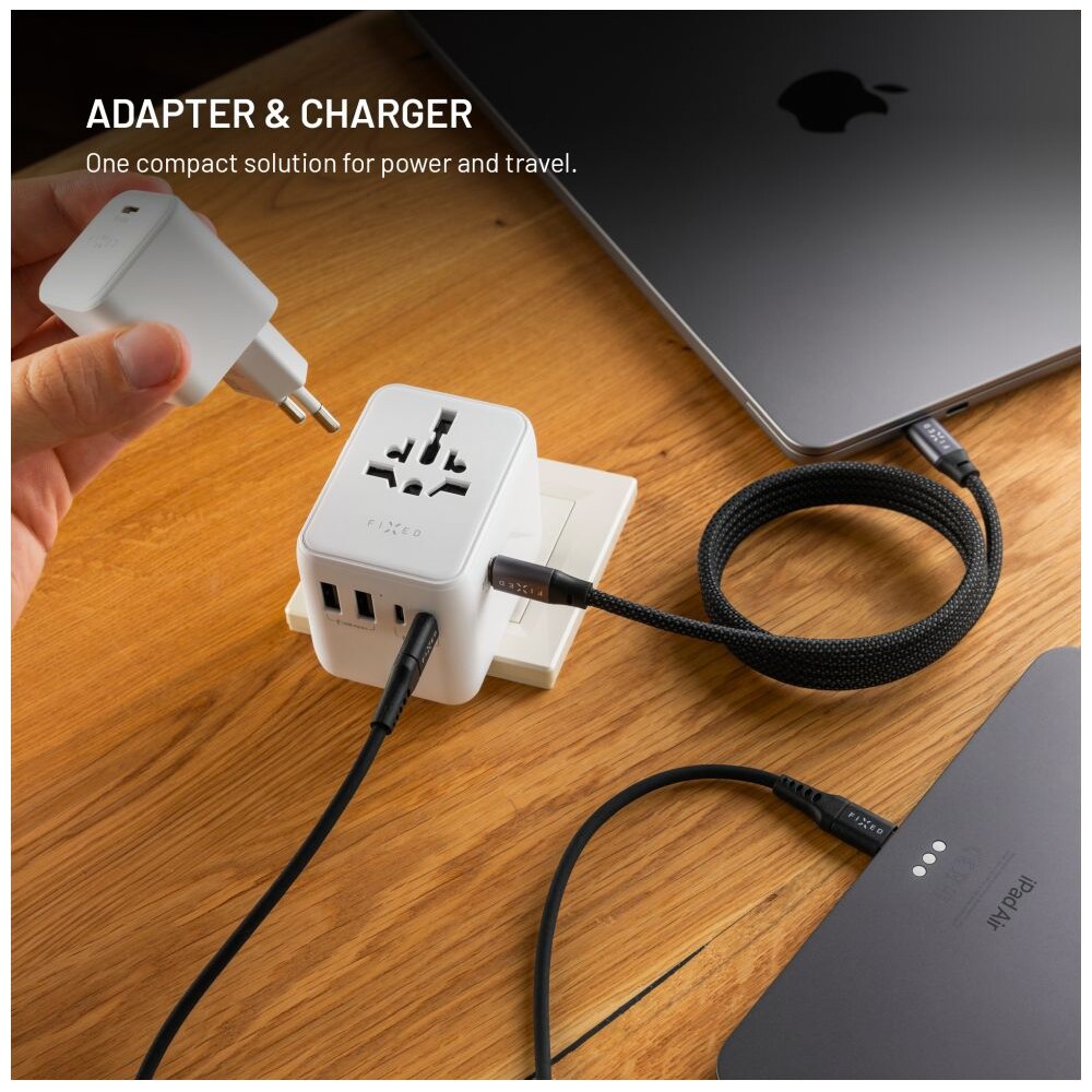 FIXED-Voyager-70W-cestovni-adapter-pro-EU-UK-USA-AUS-3xUSB-C-a-2xUSB-GaN-PD-bily