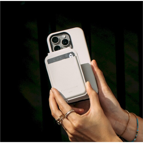 Native-Union-Active-MagSafe-kryt-iPhone-16-sedy