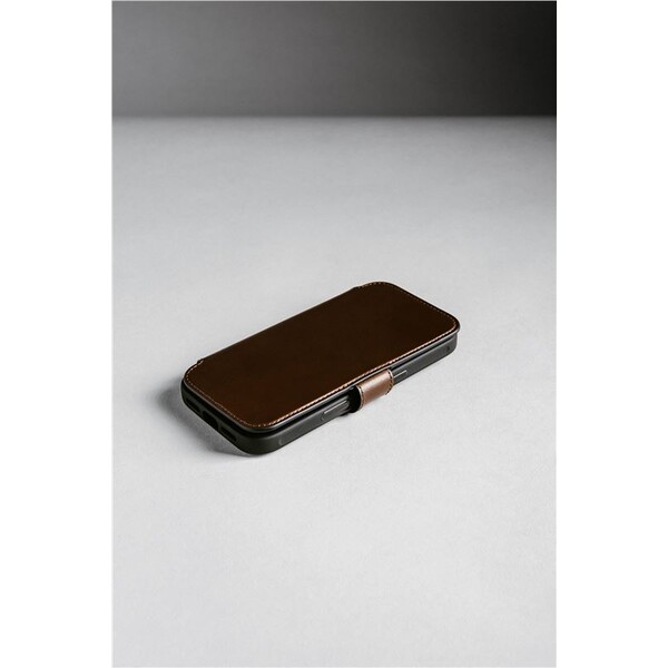 Nomad-Modern-Leather-Folio-Horween-MagSafe-kozene-pouzdro-iPhone-17-Pro-Rustic-Brown