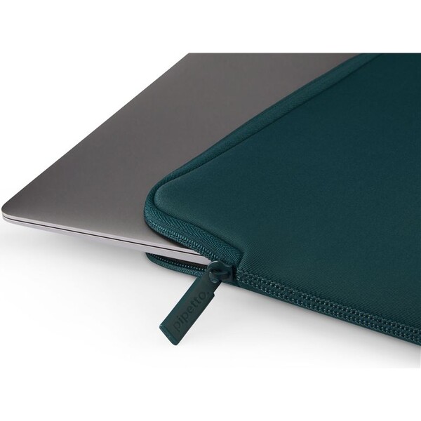 Pipetto-Classic-Fit-Sleeve-pouzdro-pro-MacBook-14-13-tmave-modrozelene