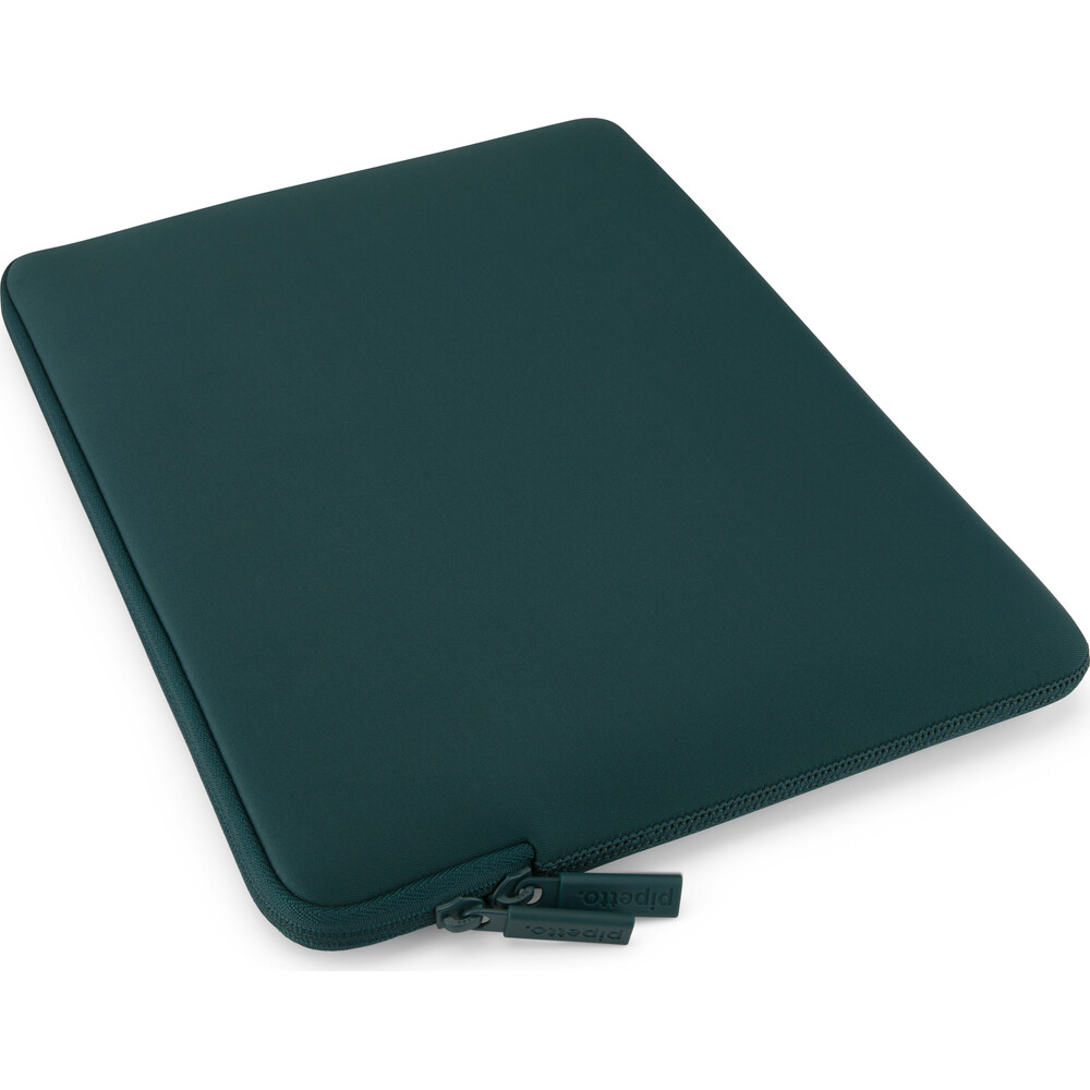 Pipetto-Classic-Fit-Sleeve-pouzdro-pro-MacBook-Neo-13-modrozelene