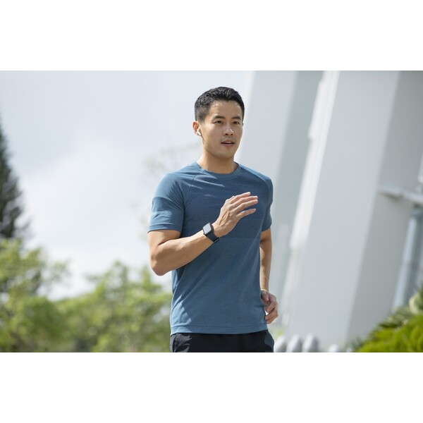 UNIQ-Linus-AiroSoft-silikonovy-reminek-Apple-Watch-42-41-40-38mm-sedy