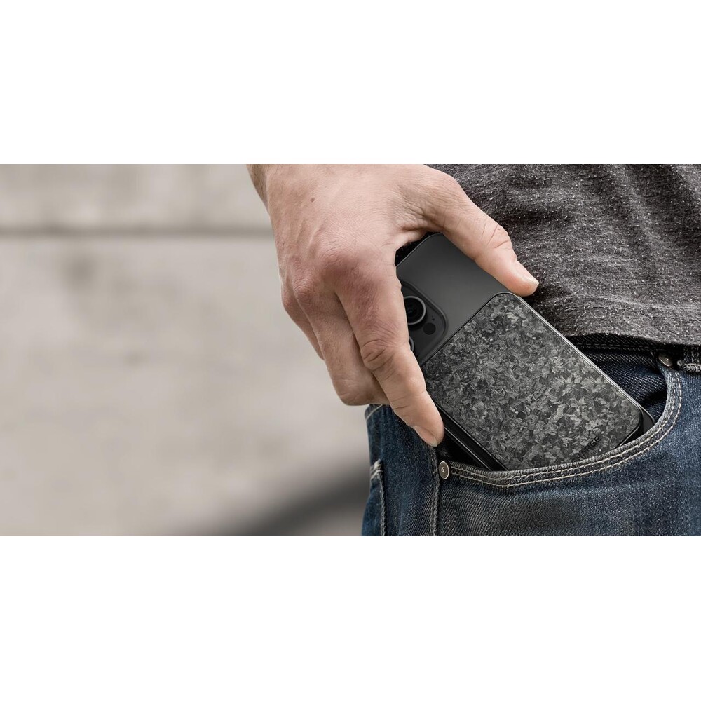 SHARGE-C2-CarbonMag-Qi2-MagSafe-powerbanka-10000mAh-karbonova