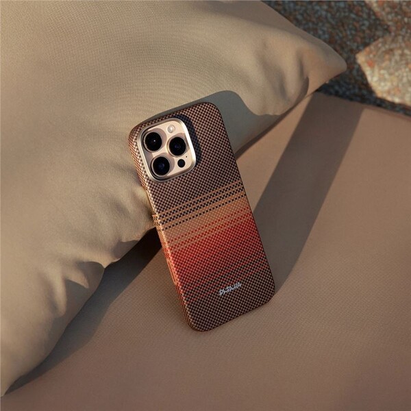 Pitaka-Ultra-Slim-Case-MagSafe-kryt-iPhone-16-Pro-Max-Sunset-PitaTap-