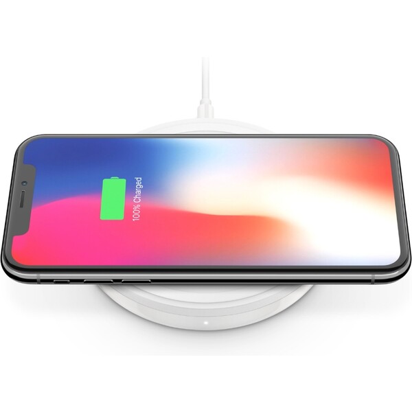 Belkin-BOOST-UP-bezdratova-nabijecka-Qi-bila-
