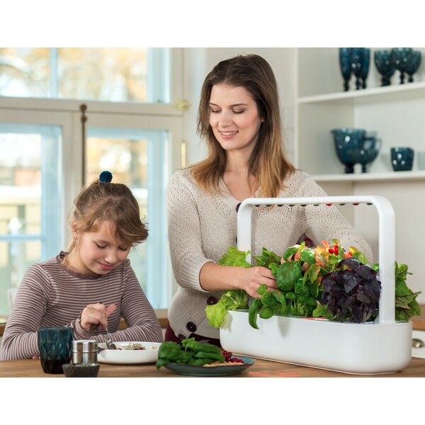 Click-and-Grow-Smart-Garden-9-chytry-kvetinac-9ks-kapsli-se-seminky-bily