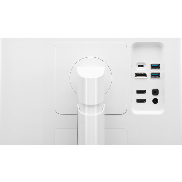 LG-27UD88-W-USB-C-a-HDMI-monitor-27-s-rozlisenim-3840x2160-bodu-bilo-stribrny