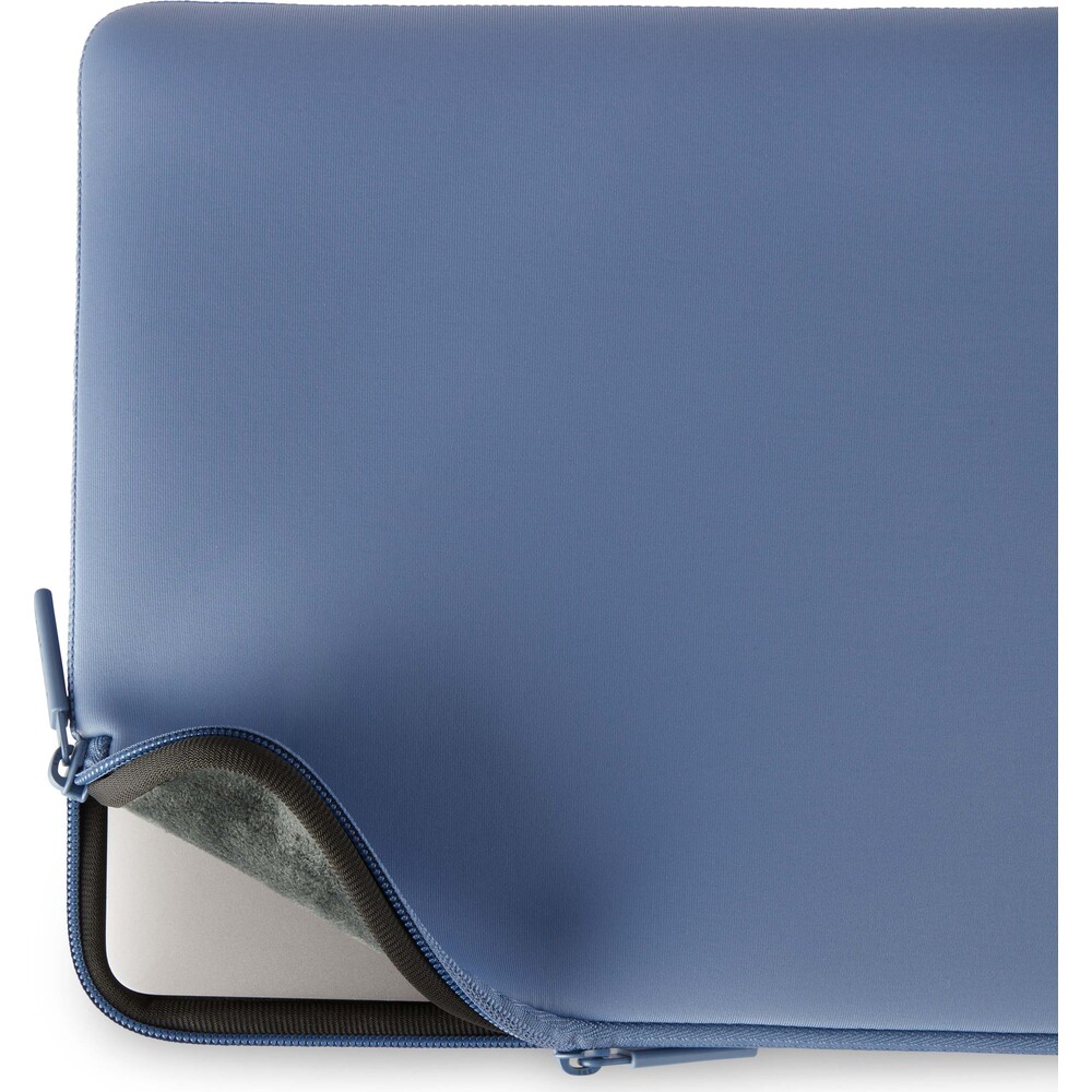 Pipetto-Classic-Fit-Sleeve-pouzdro-pro-MacBook-Neo-13-fialove