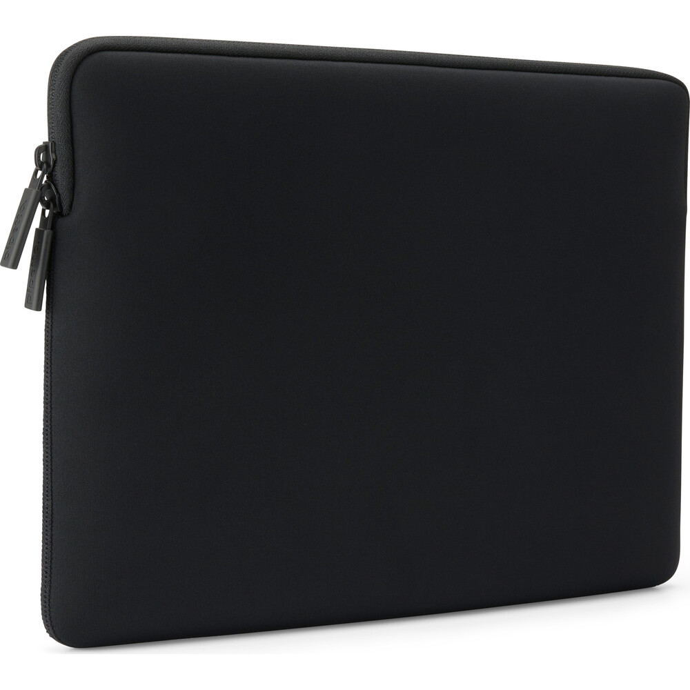 Pipetto-Classic-Fit-Sleeve-pouzdro-pro-MacBook-Neo-13-cerne