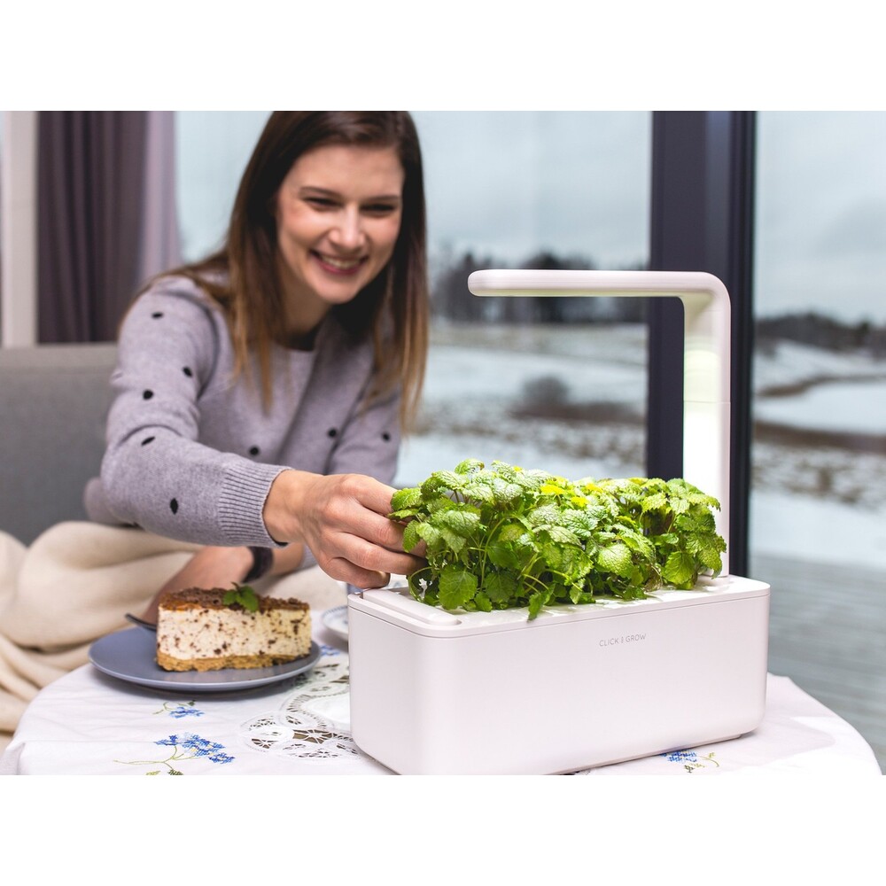 Click-and-Grow-Smart-Garden-3-chytry-kvetinac-3ks-kapsli-se-seminky-bazalky-bezovy