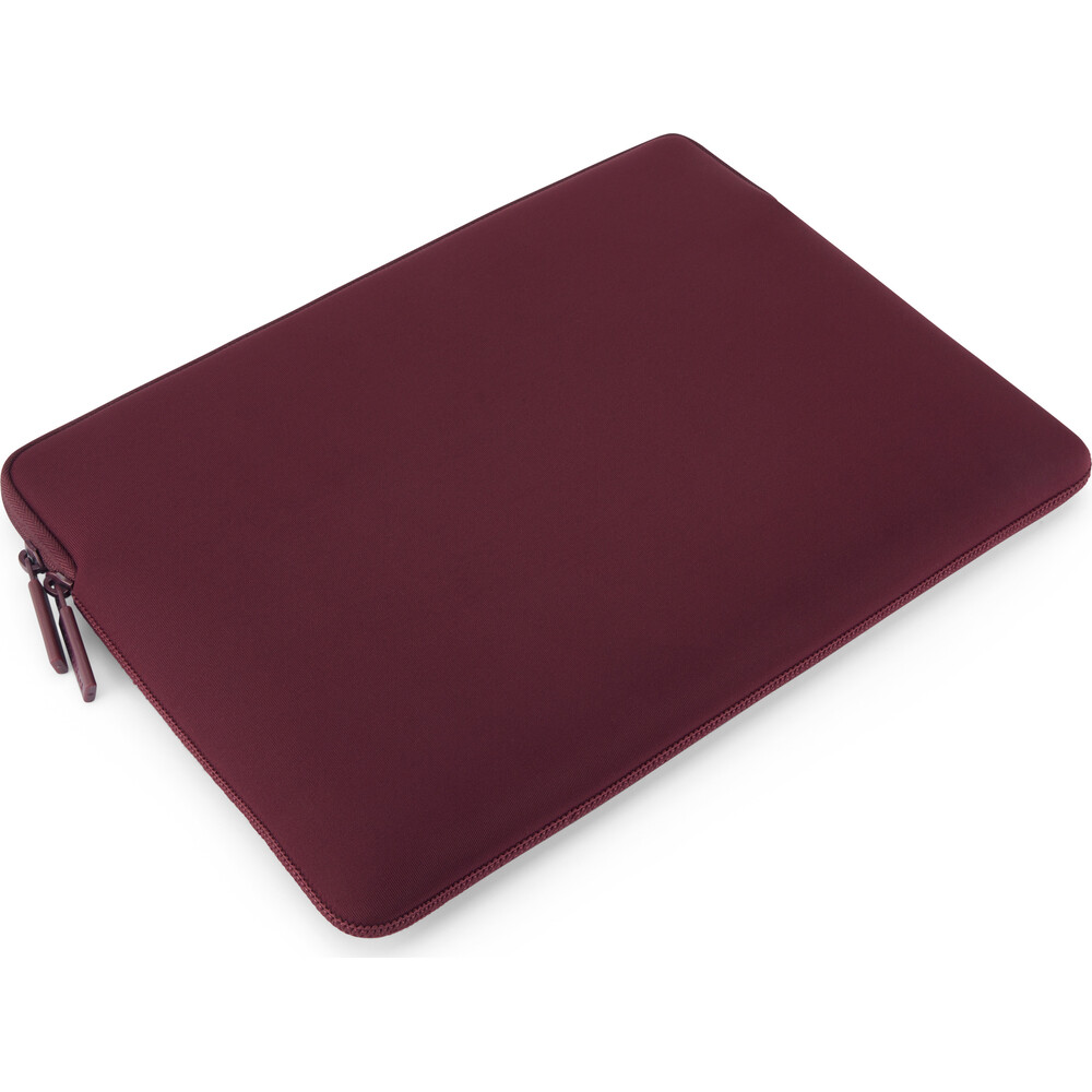 Pipetto-Classic-Fit-Sleeve-pouzdro-pro-MacBook-Neo-13-burgundy