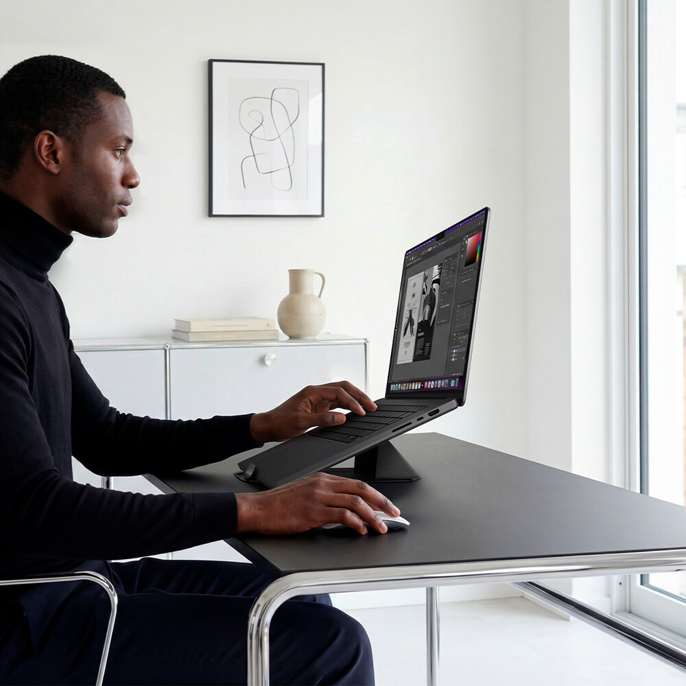 Spigen-Slim-Fold-Laptop-Stand-Vertical-Dock-stojanek-cerny