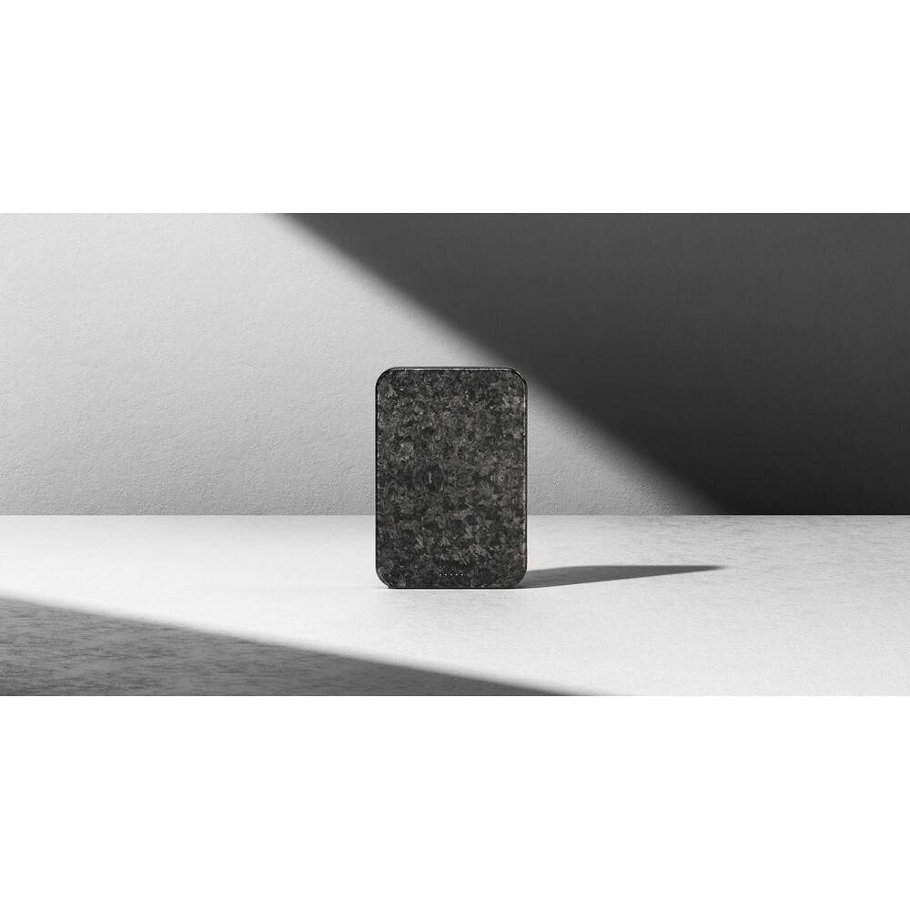 SHARGE-C2-CarbonMag-Qi2-MagSafe-powerbanka-10000mAh-karbonova