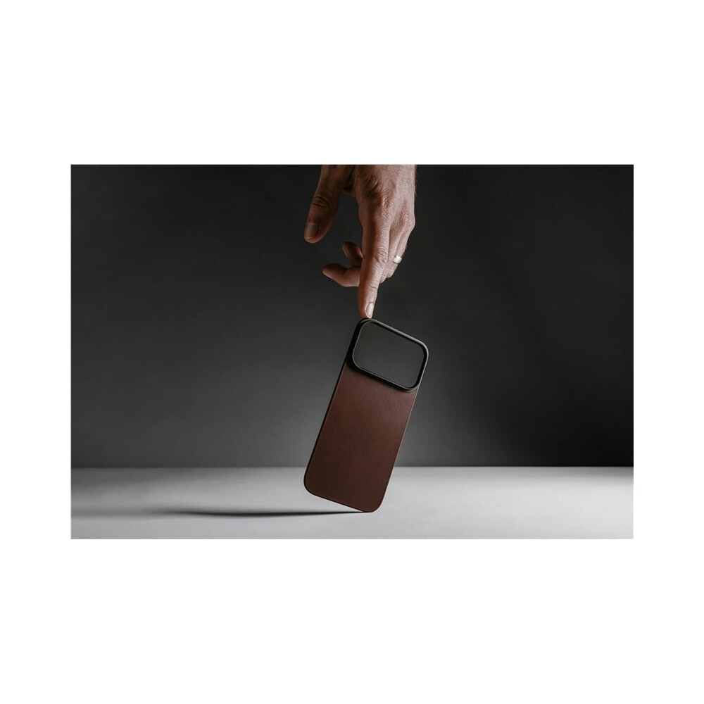 Nomad-Magnetic-Leather-Back-Horween-Magsafe-kozeny-kryt-iPhone-17-Pro-Max-Rustic-Brown