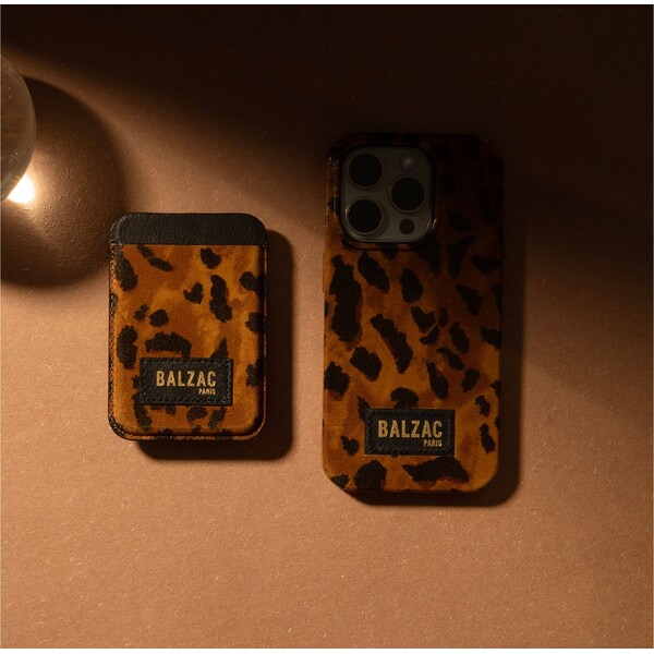 Native-Union-x-Balzac-Cheetah-Cappuccino-MagSafe-kryt-iPhone-15-Pro-Max