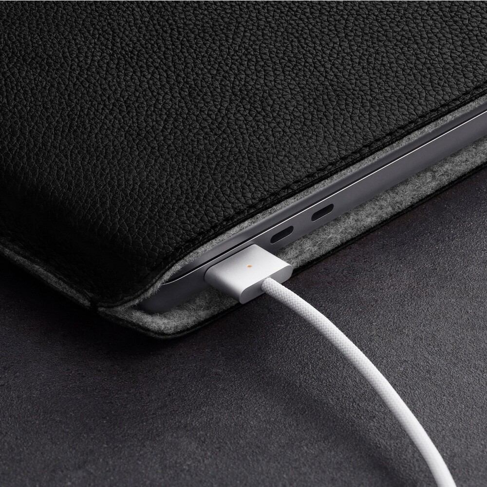 Woolnut-kozene-Sleeve-pouzdro-pro-15-MacBook-Air-cerne