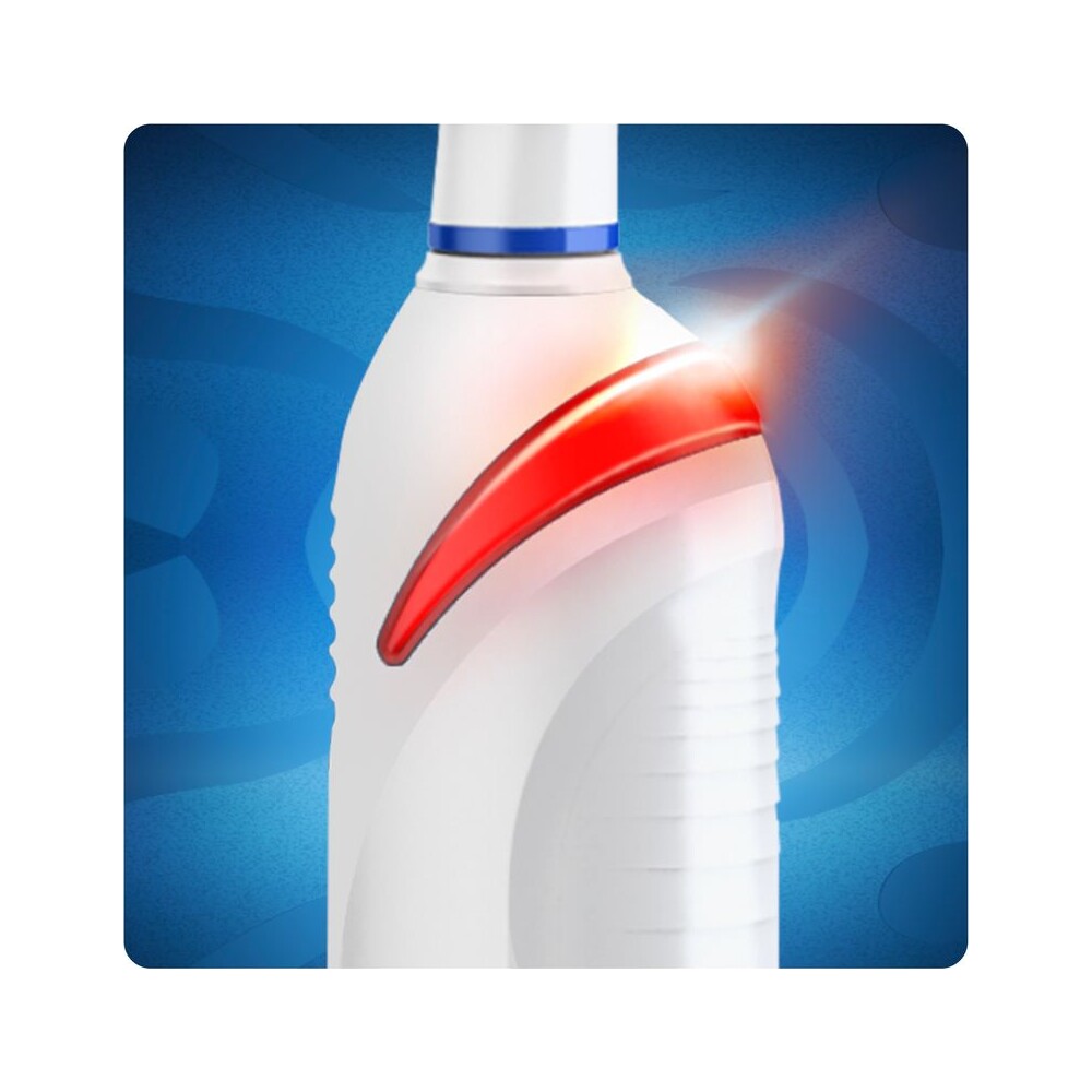 Oral-B-Teen-zubni-kartacek-pro-juniory-bily