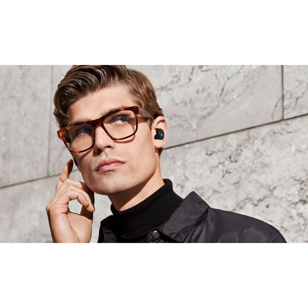 Bang-Olufsen-Beoplay-E8-cerna