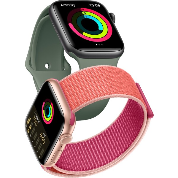 Apple-Watch-Series-5-44mm-vesmirne-sedy-hlinik-s-cernym-sportovnim-reminkem
