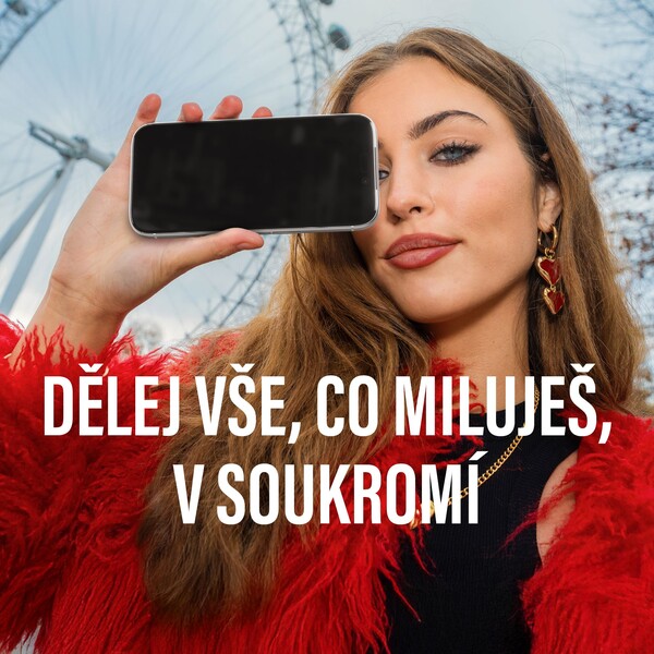 PanzerGlass-Privacy-sklo-Apple-iPhone-17-Pro-Max-s-bezprasnym-aplikacnim-boxem