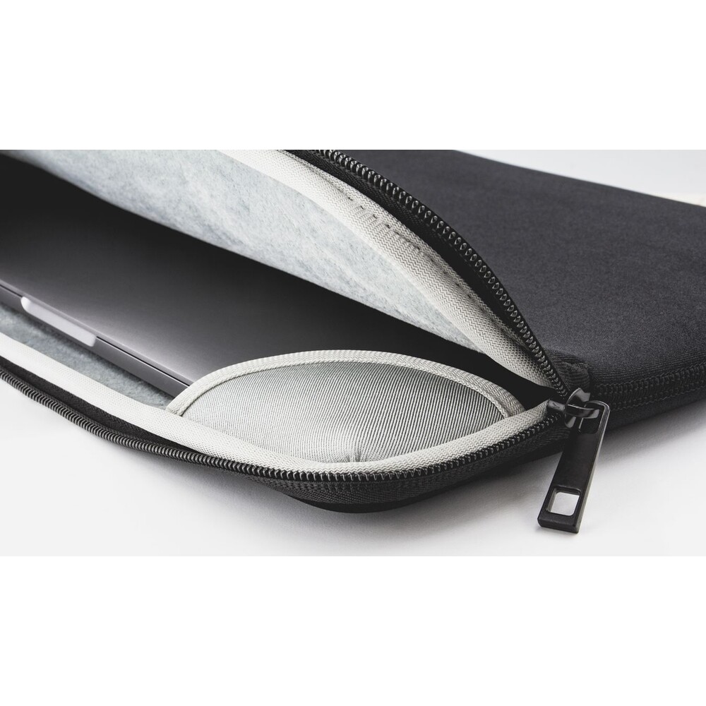 iWant-ochranne-pouzdro-Apple-MacBook-13-cerne