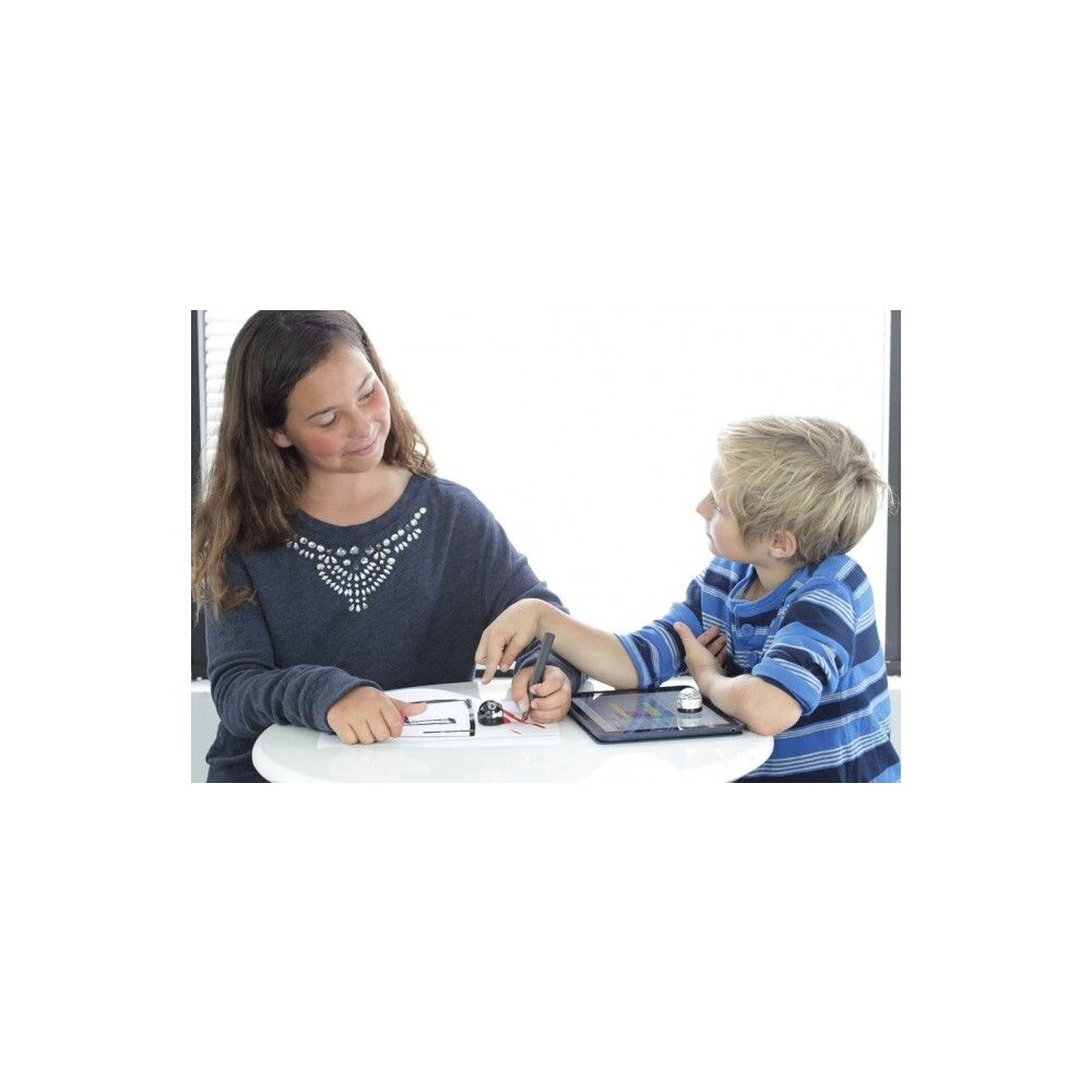 OZOBOT-2-0-BIT-inteligentni-minibot-bily