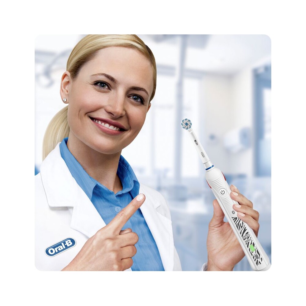 Oral-B-Teen-zubni-kartacek-pro-juniory-bily