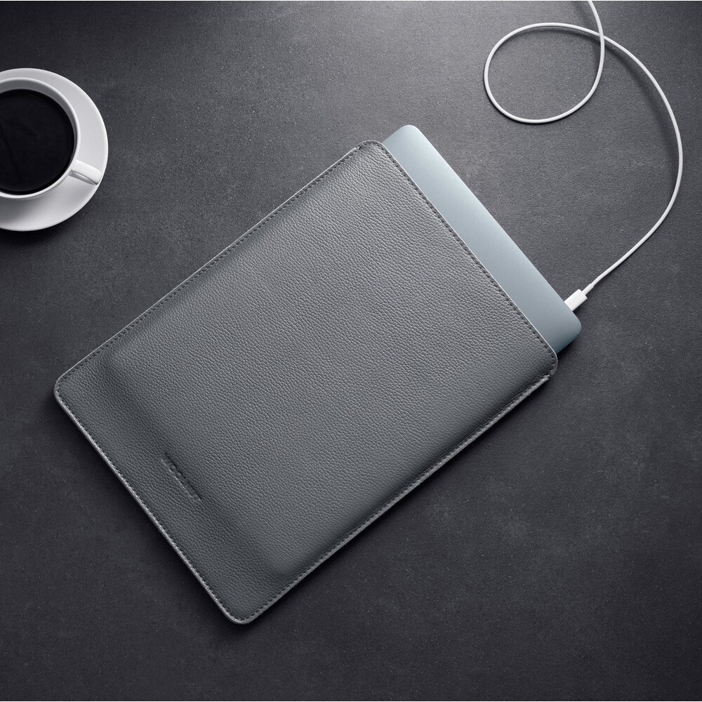 Woolnut-Leather-Sleeve-kozene-pouzdro-MacBook-Pro-13-MacBook-Air-13-sede