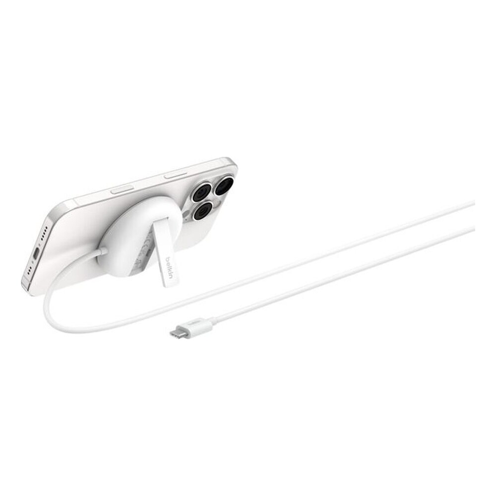 Belkin-BOOST-CHARGE-PRO-Qi2-15W-MagSafe-nabijeci-podlozka-bez-adapteru-bila