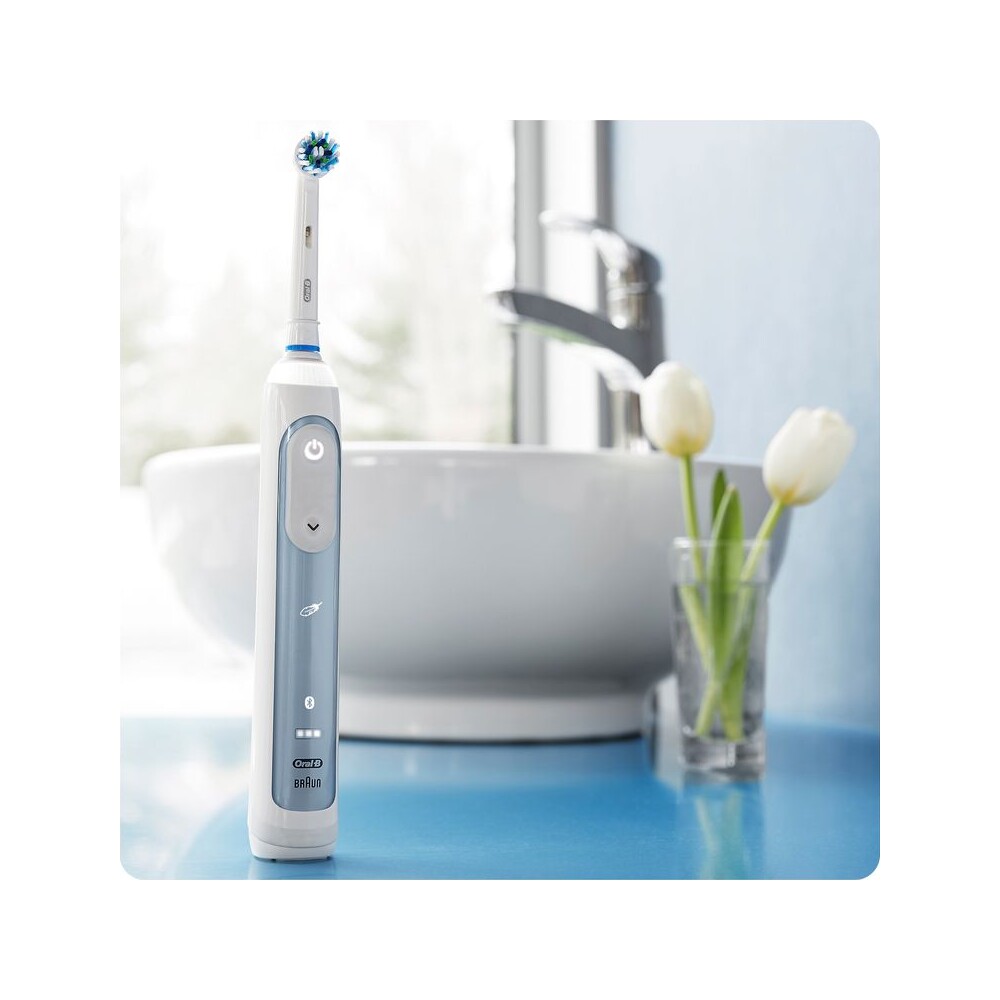 Oral-B-Smart-6-6000N-chytry-zubni-kartacek-hlavice-Cross-Action-modry