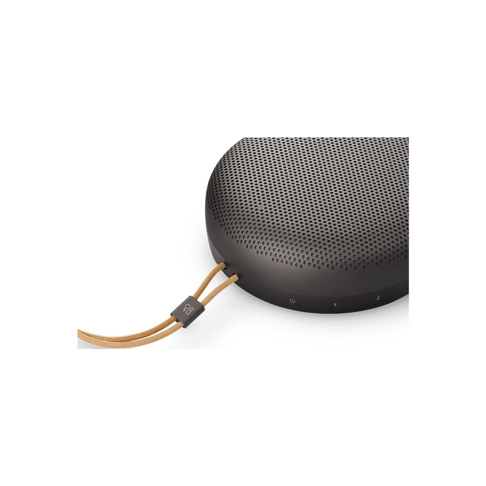 Bang-Olufsen-Beosound-A1-3rd-Gen-sedy