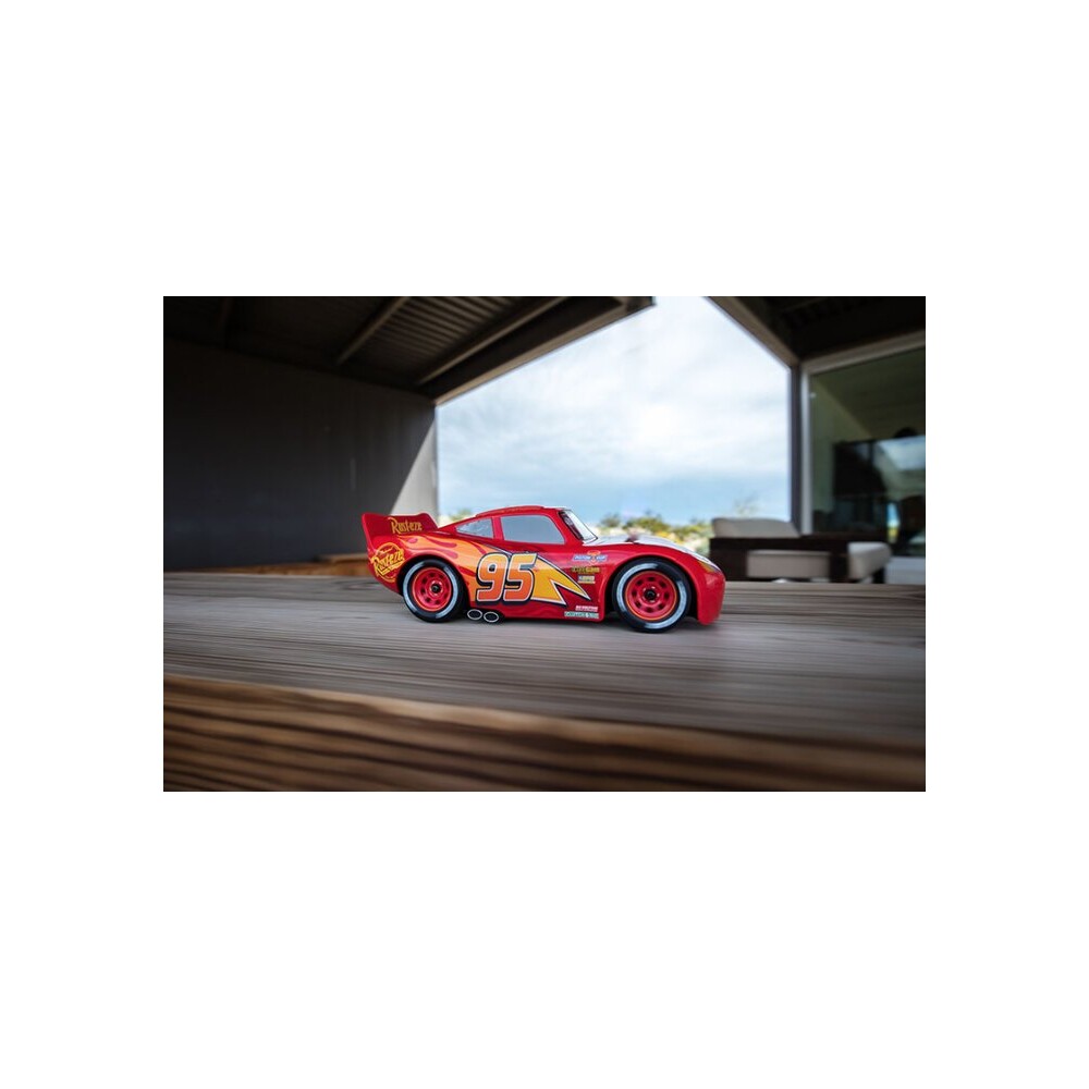 Sphero-Ultimate-Lightning-McQueen-zavodni-auto