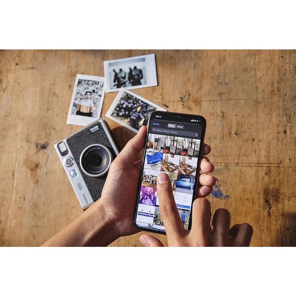 Fujifilm-Instax-mini-EVO-cerny