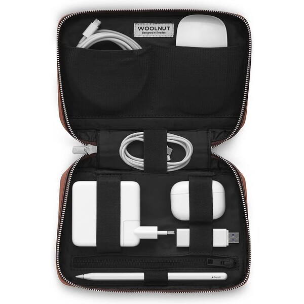 Woolnut-kozeny-Tech-Organizer-hnedy