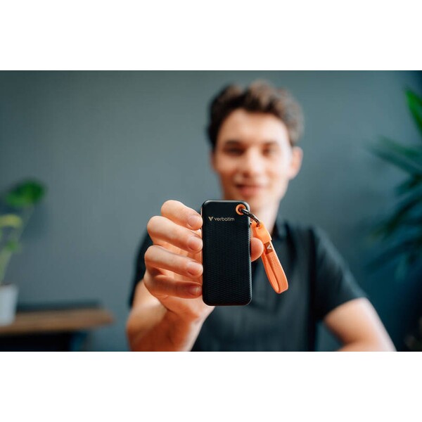 Verbatim-Pocket-SSD-1TB-USB-C-cerna-oranzova