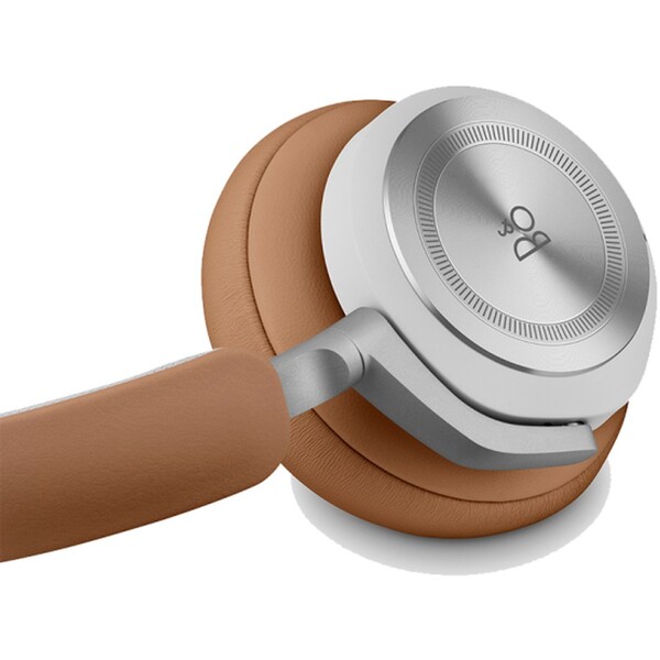 Bang-Olufsen-Beoplay-HX-Timber